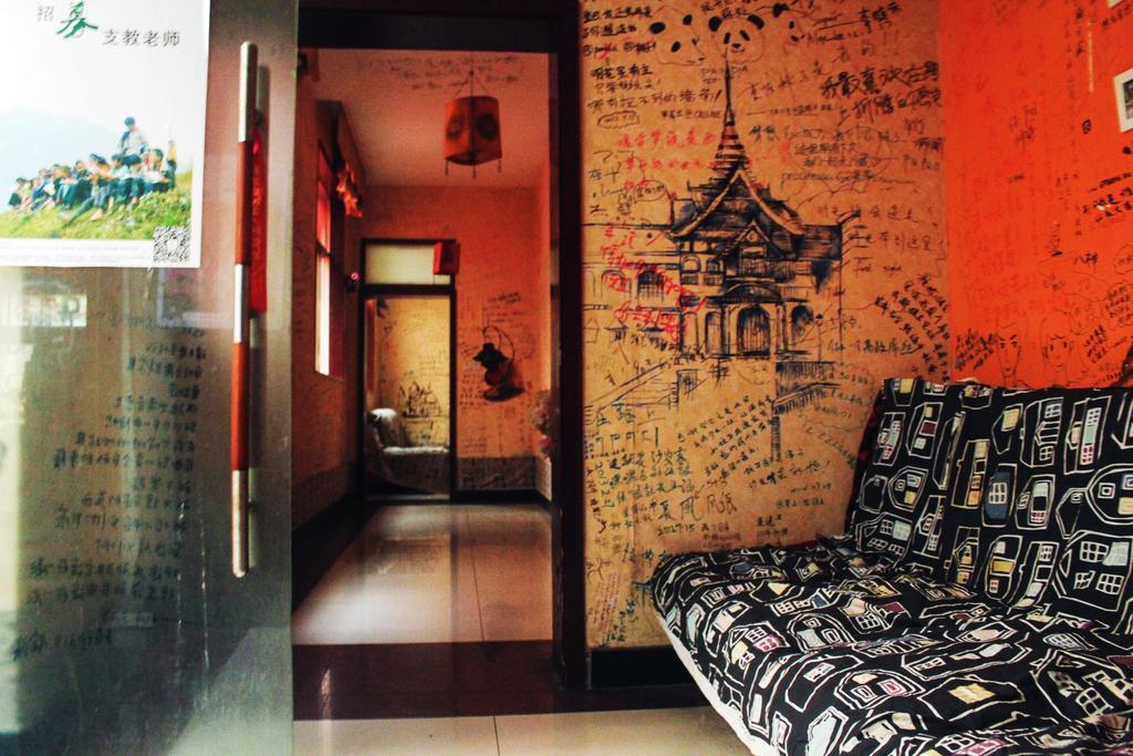 Dengba Hostel Chengdu Branch Екстер'єр фото